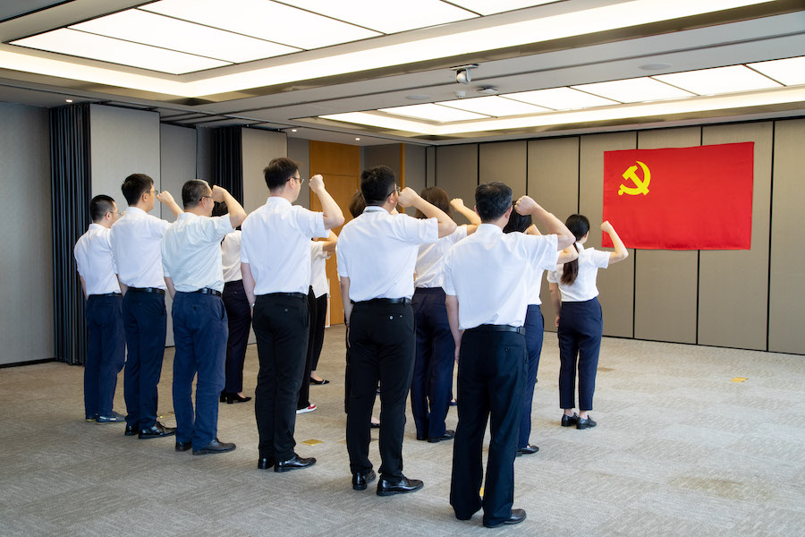 初心不变 信仰始终︱银河集团9873com集团各基层党组织开展“重温入党誓词”主题党日活动